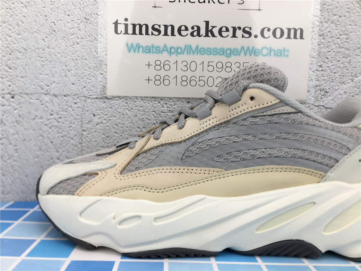 Yeezy Boost 700 V2 Cream GY7924